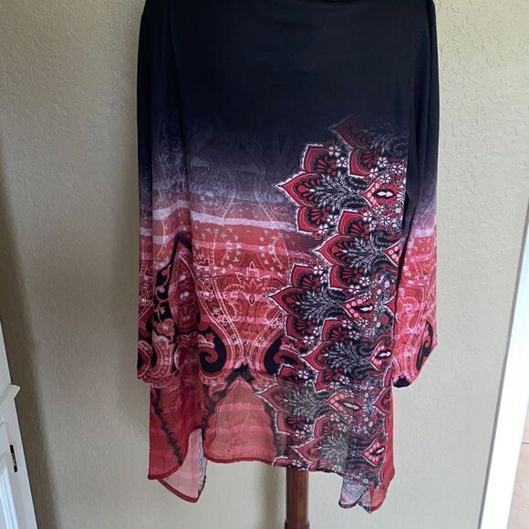 NWT Avenue swing shirt/top Sz 26/28 Beaded red/blue Mandala - Picture 4 of 8